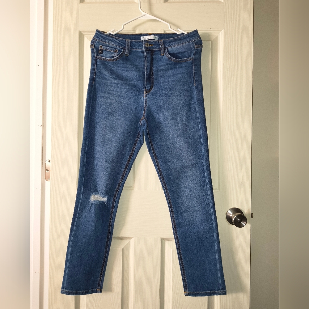 Kancan Size 29. Great Condition. Distressed.
